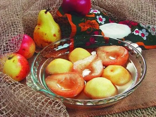 Продукты 4 яблока 2 груши 1 лимон 100 г сахара Яблоки и груши вымыть и - фото 377
