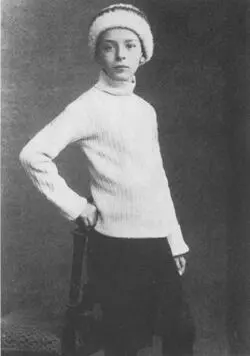 В Набоков в Берлине В Набоков 1916 г Валентина Шульгина 1916 г - фото 5