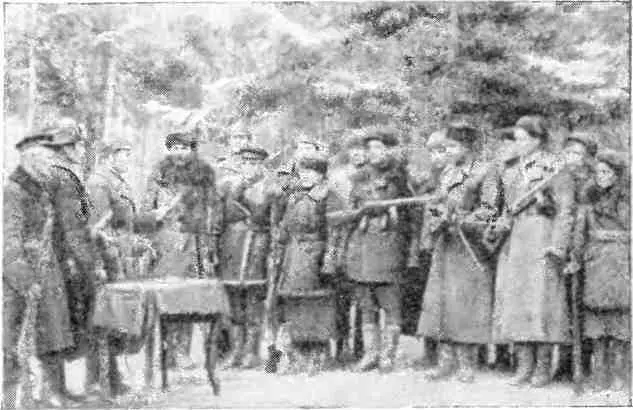 Партизаны отряда им Суворова Минского соединения принимают присягу Как и - фото 39