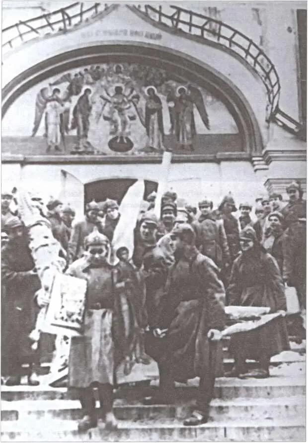 Вынос ценностей из Симонова монастыря 1920е гг Великий философ HA Бердяев - фото 9