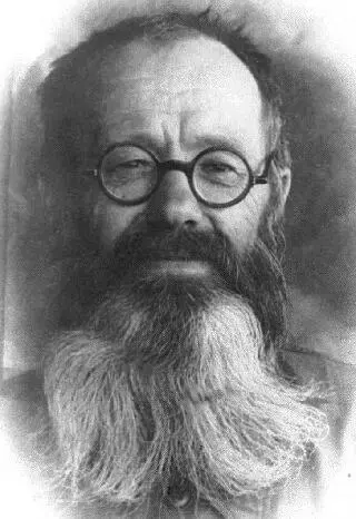 Иван Поликарпович Зарайченков инженер 1954 В конструкторском отделе ЦАРМЗа - фото 11