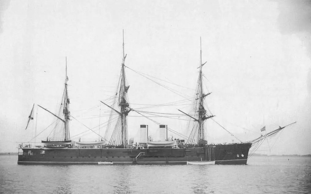Герцог Эдинбургский на Балтике 19001902 гг Вверху Ми - фото 73