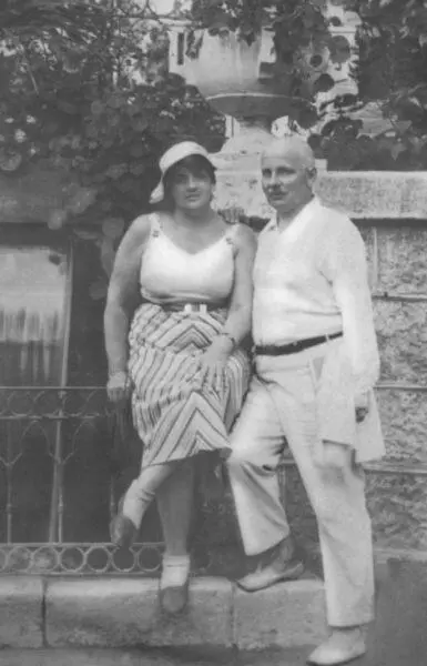 М Аплетин на отдыхе в Кисловодске 1937 Демьян Бедный Фашистским - фото 28