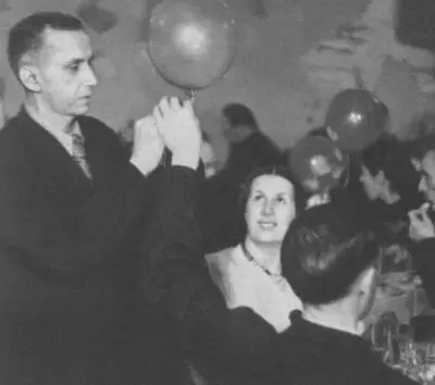 О Высотская на встрече Нового 1950 года в Доме композиторов Москва - фото 40