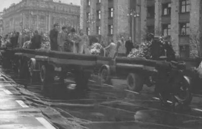 Похороны А Фадеева 1956 СПИСОК ИСТОЧНИКОВ И ЛИТЕРАТУРЫ ИСТОЧНИКИ - фото 57