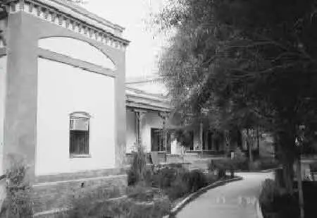 Китайский ресторан в британском консульстве Мне трудно судить как выглядело - фото 43