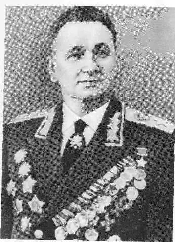 А А Гречко Маршал Советского Союза И М Афонин бывший командир 18го - фото 22