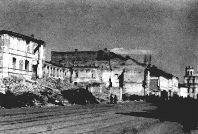 Каменные коробки на месте красивых довоенных улиц И на месте своих домов - фото 27