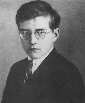 Д Д Шостакович 1925 г С ними связана молодость Д Д Шостаковича Слева - фото 18