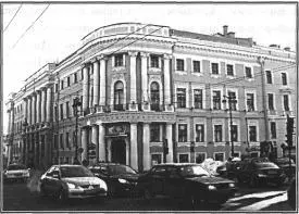 В этом одном из самых старинных зданий на Невском проспекте граф Григорий - фото 76
