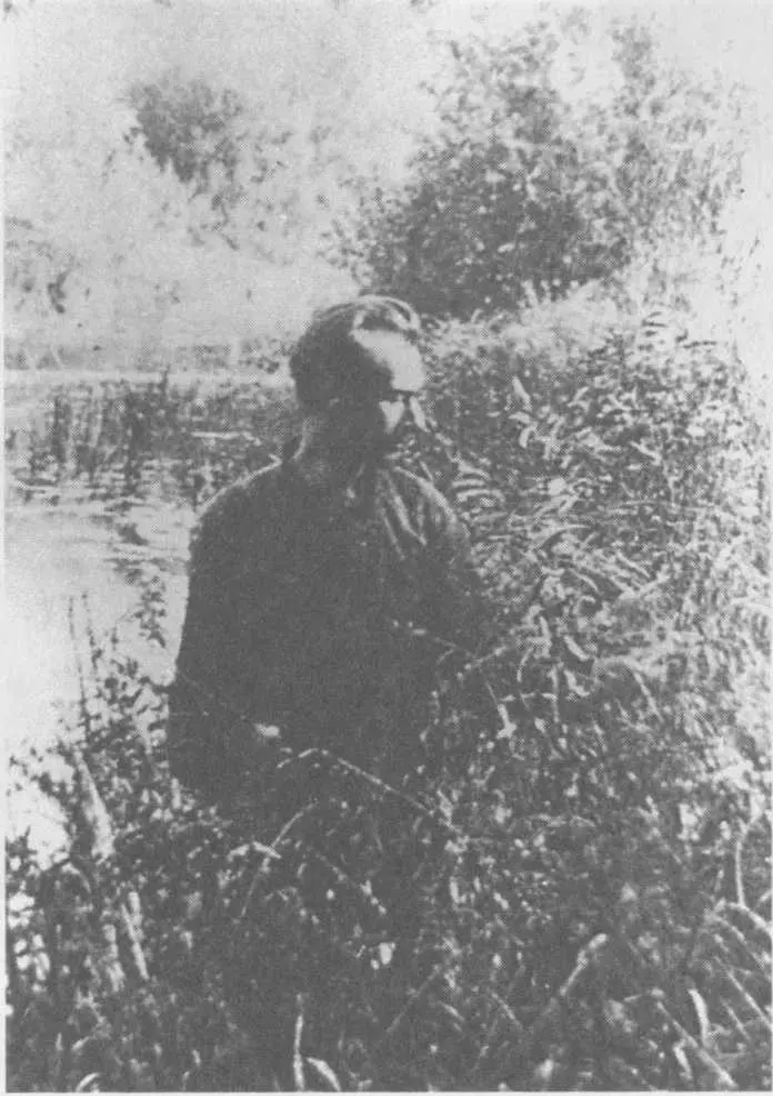 Д Л Андреев На реке Неруссе 1932 Фотография А П Левенка Олегу Левенку он - фото 39