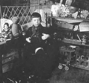 Детство С мамой дедушкой и бабушкой 1929 С родителями на юге - фото 4