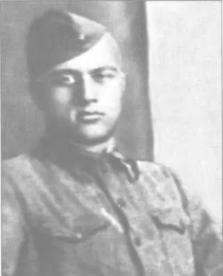 Михаил Кульчицкий Сентябрь 1941 Высокого роста статный гвардейской - фото 5