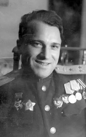 Командир 14го ТТСП полковник Иван Акимович Девятко 1948 г Виктор стал - фото 20
