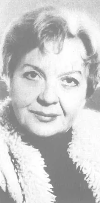 и Зинаида Захарова актриса театра им Ермоловой Марина Неелова и Петр - фото 22
