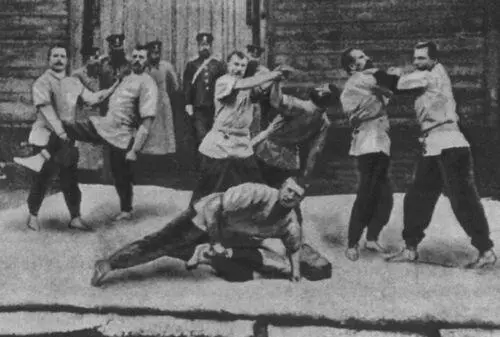 Обучение нижних чинов московской полиции способам самозащиты джиуджитсу - фото 31