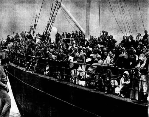 Эвакуация по Каспийскому морю Август 1942 г Польские дети эвакуированные - фото 24