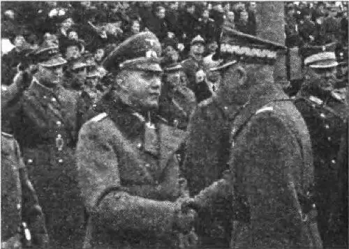 Парад 11 ноября 1938 года в Варшаве На переднем плане маршал Эдвард - фото 7