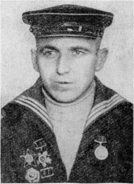 Это он командир отделения торпедистов Щ402 Арсений Мельников 14 июля 1941 - фото 5