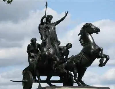 Памятник Боудикке скульптора Томаса Торникрофта на Вестминстерской набережной в - фото 22