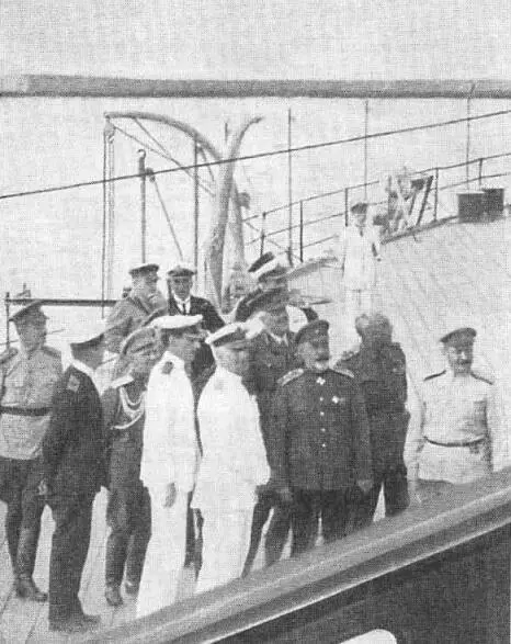 АИ Деникин визит к английскому адмиралу Бронепоезд Генерал Алексеев - фото 58