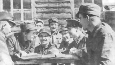4 Финские военнопленные 1 2 3 4 Объявление о лекции в госпитале для - фото 33