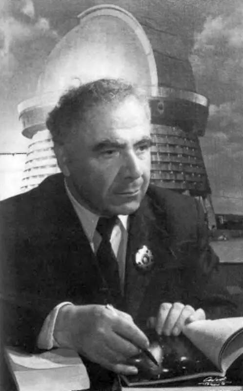 Виктор Амазаспович Амбарцумян 1960е гг Иосиф Орбели и Виктор Амбарцумян - фото 37