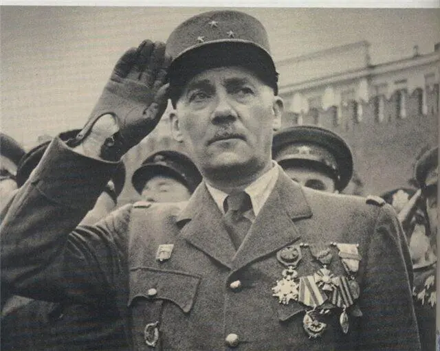 Шарль де Голль в Москве 17 октября 1962 года Париж рю Гренель - фото 65