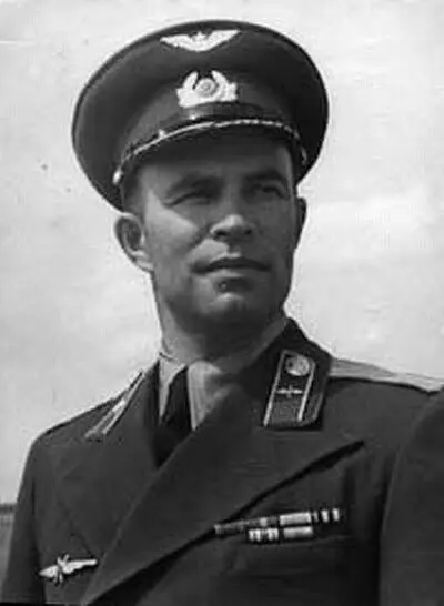 Евгений Георгиевич Пепеляев К осени 1962 года 23й корпус включал в себя восемь - фото 95