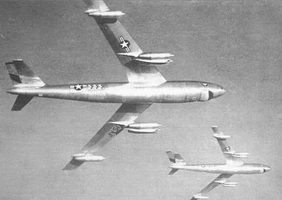 Бомбардировщики Б47 Команда Экватор прошла пять с половиной часов назад и - фото 96