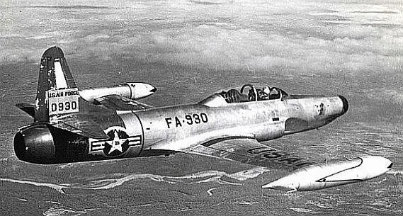 Американский истребитель F94 Старфайр Три F94 не смогли увернуться от - фото 98