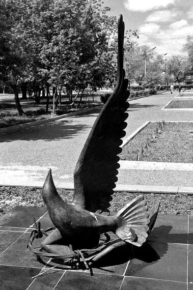 Памятник жертвам политических репрессий Астрахань На протяжении 1930х гг - фото 39