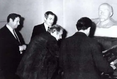 1973 год Первые музыкальные порывы во главе с Юрием Визбором Счастливые - фото 7
