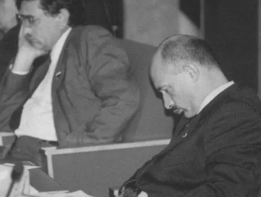 Повседневная жизнь депутатов Государственной думы 19932003 - фото 32