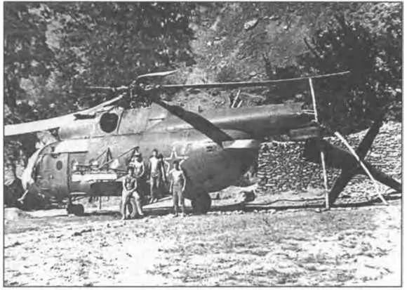 Вертолет погранвойск получивший повреждения при интенсивном маневрировании в - фото 39