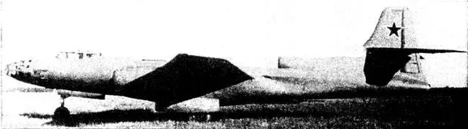 Опытный образец Ту73 на аэродроме в Жуковском 1948 год Из собрания МСаукке - фото 119