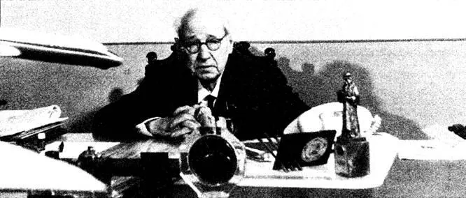 АНТуполев за рабочим столом 1970 год Из собрания МСаукке Первые - фото 18