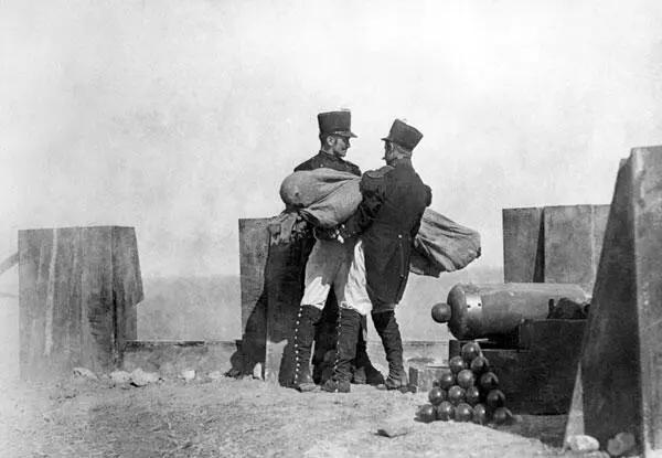 Кадр из фильма Граф МонтеКристо 1934 г Через много лет Дантесу удалось - фото 31