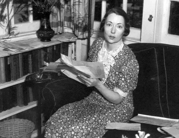 Маргарет Митчелл У критики книга встретила холодный прием в первую очередь - фото 75