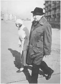Б Д Дандарон и Майя Карк УланУдэ 1972 г Б Д Дандарон в тантрийском - фото 67