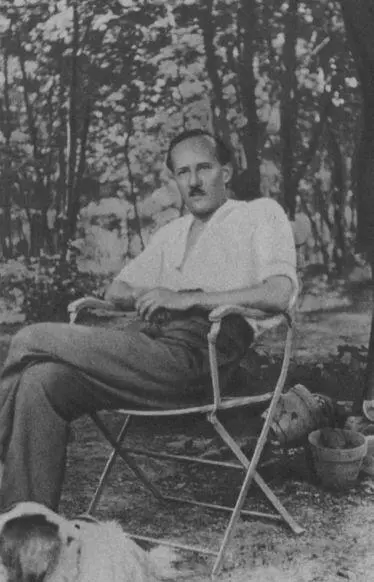 М А Осоргин СентЖеневьев деБуа 1903 гг Е И Замятин Ю П Анненков - фото 10