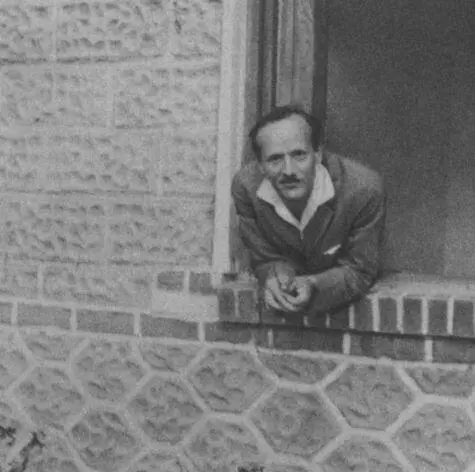 М А Осоргин СентЖеневьев деБуа 1930е гг Во дворе дома в СентЖеневьев - фото 14