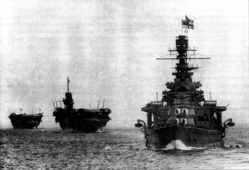 Маневры британского флота в 1935 году На переднем плане линейный крейсер - фото 16