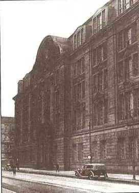 Семнадцать мгновений весны Кривое зеркало Третьего рейха - фото 5