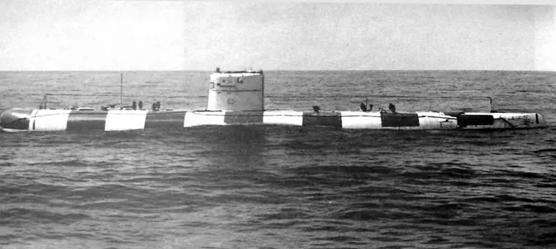 АС7 на плаву вид на левый борт АС7 па плаву вид на нос В сумерках на - фото 92