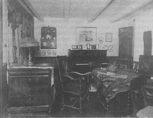 Гостиная Тур вырос в буржуазном доме В 1901 году родился Якоб а в 1903м - фото 15