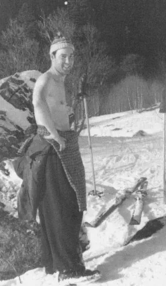 На лыжах 1956 г С Капица и А М Дамир Ореанда 1969 г Один раз я спас - фото 74