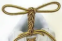 4 Двухпетельный узел узел Заячьи ушкиСделайте по петле из обоих концов - фото 17