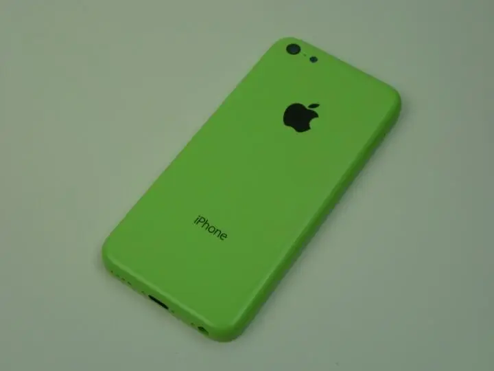 Напрашивается правда вопрос о том почему Apple не сделала младшую модель - фото 45