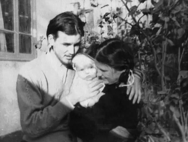 Семья Отца Павла 1960 год г Ташкент Вторая слева матушка Вера справа - фото 33